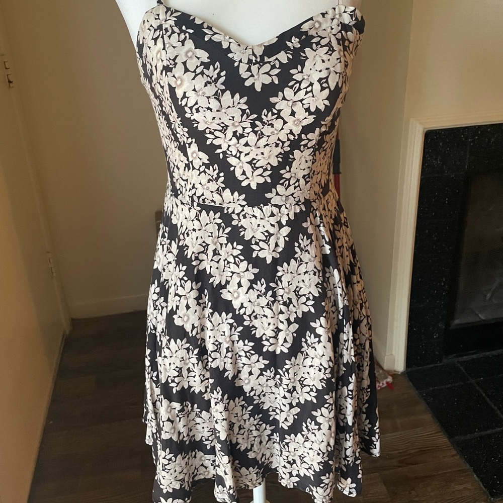 Aeropostale white black floral dress
